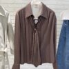 ELBORN 絲垂領帶襯衫｜咖