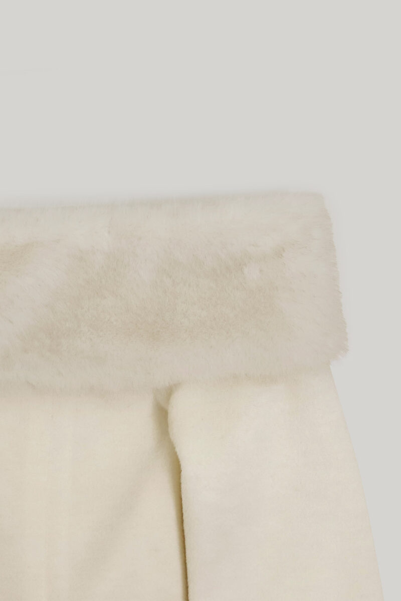 ELBORN 一字毛領上衣｜米白