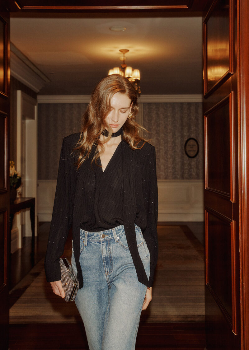 ELBORN 星光閃絲V領繫帶上衣