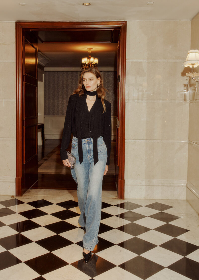 ELBORN 星光閃絲V領繫帶上衣