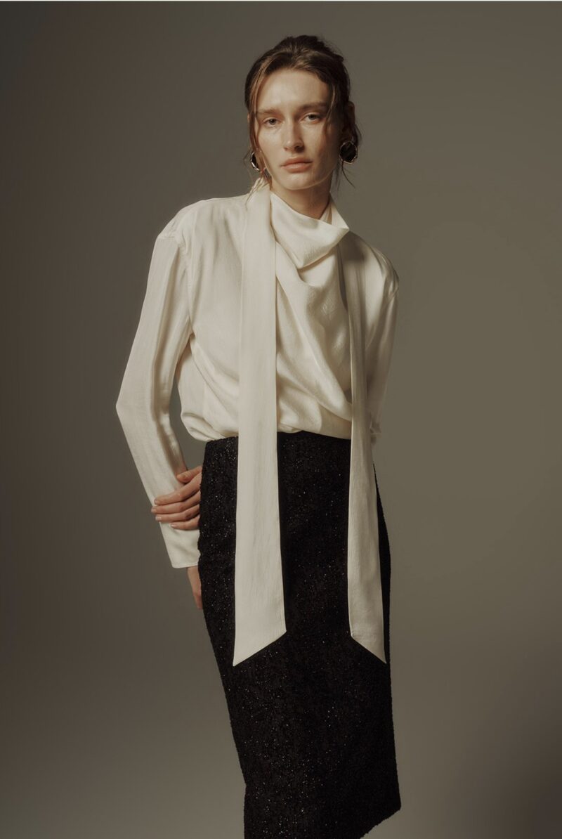 ELBORN 緞光垂領飄帶襯衫｜奶油白