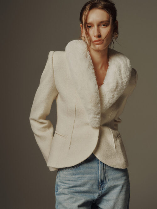 ELBORN 柔絨領羊毛收腰外套｜米白