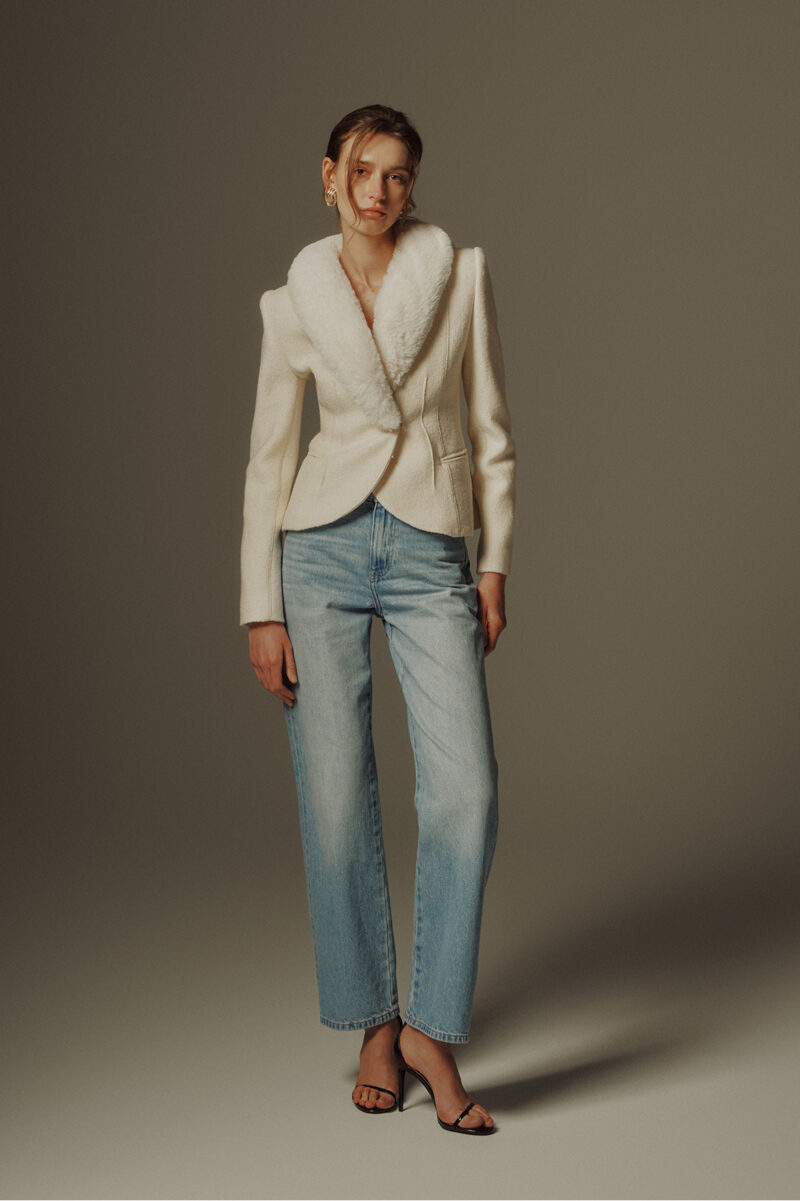 ELBORN 柔絨領羊毛收腰外套｜米白