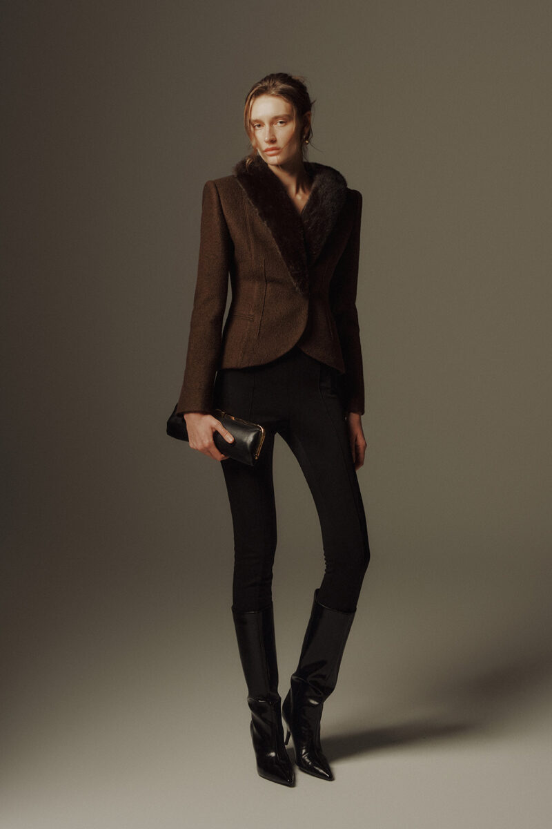 ELBORN 柔絨領羊毛收腰外套｜咖