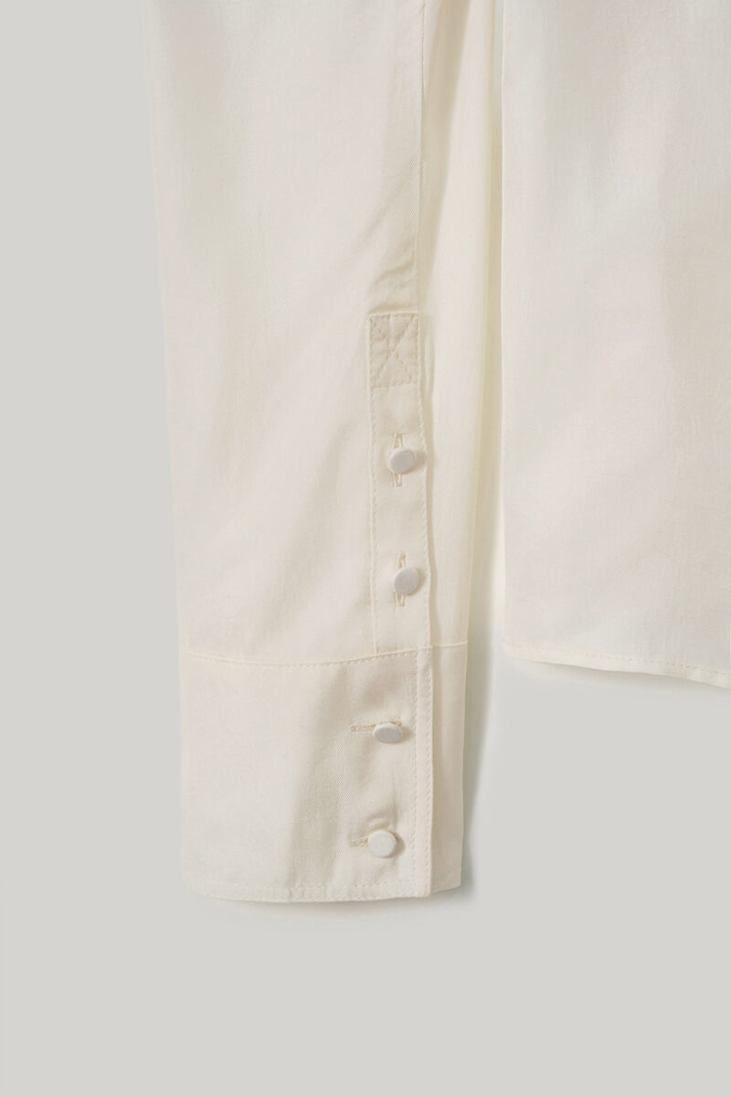 ELBORN 緞光垂領飄帶襯衫｜奶油白