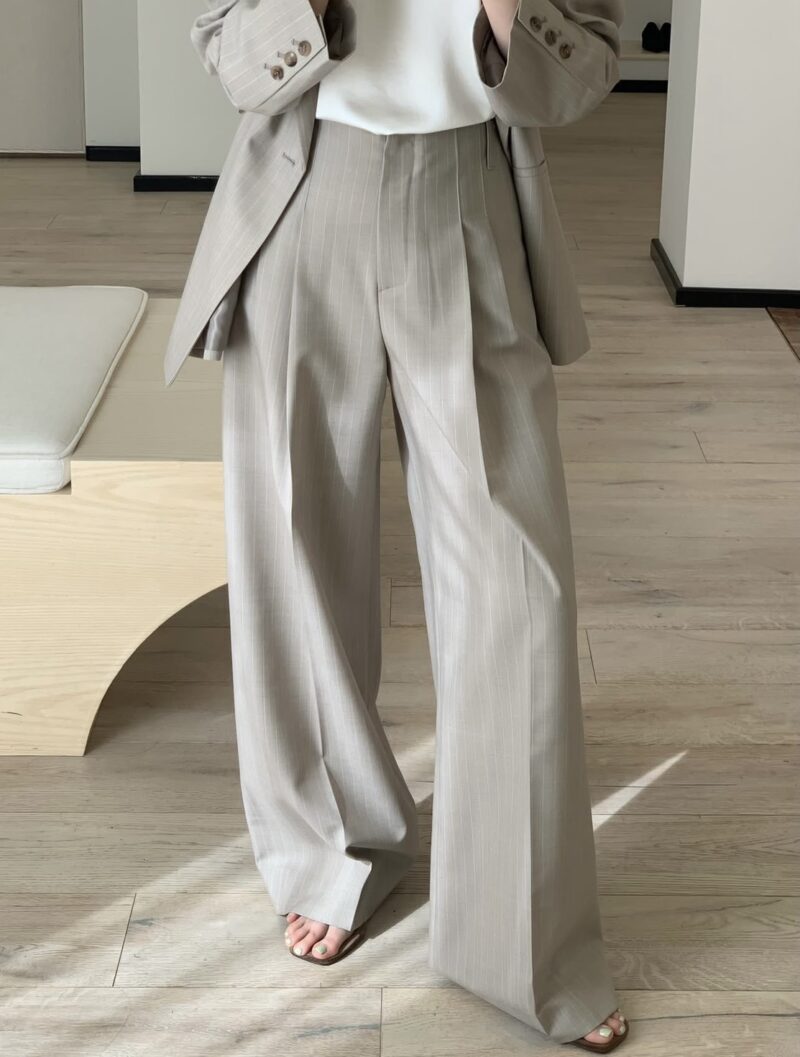 ELBORN Noi垂墜雙打褶西裝褲｜條紋杏